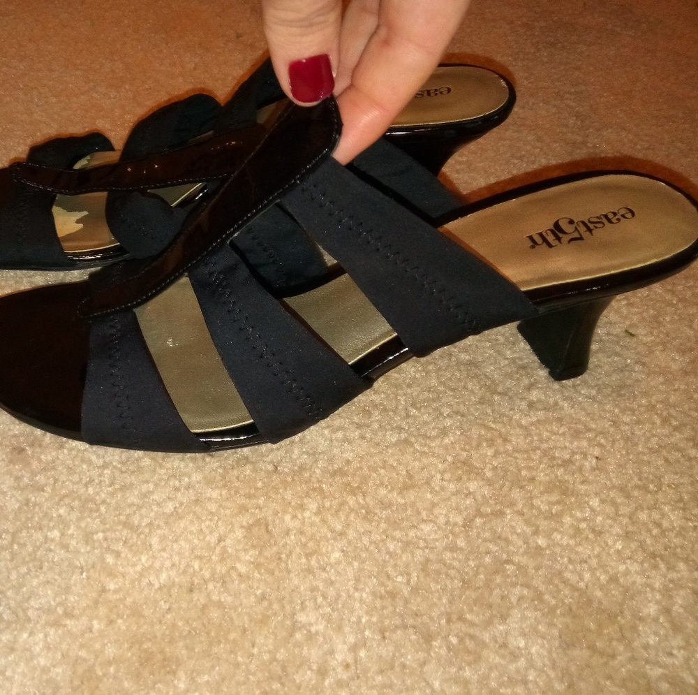 East 5th Street Women's Stretch Slip Ons size 9